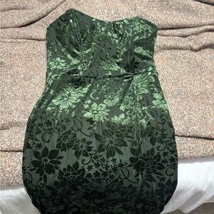NWT lulus green velvet bodycon midi dress